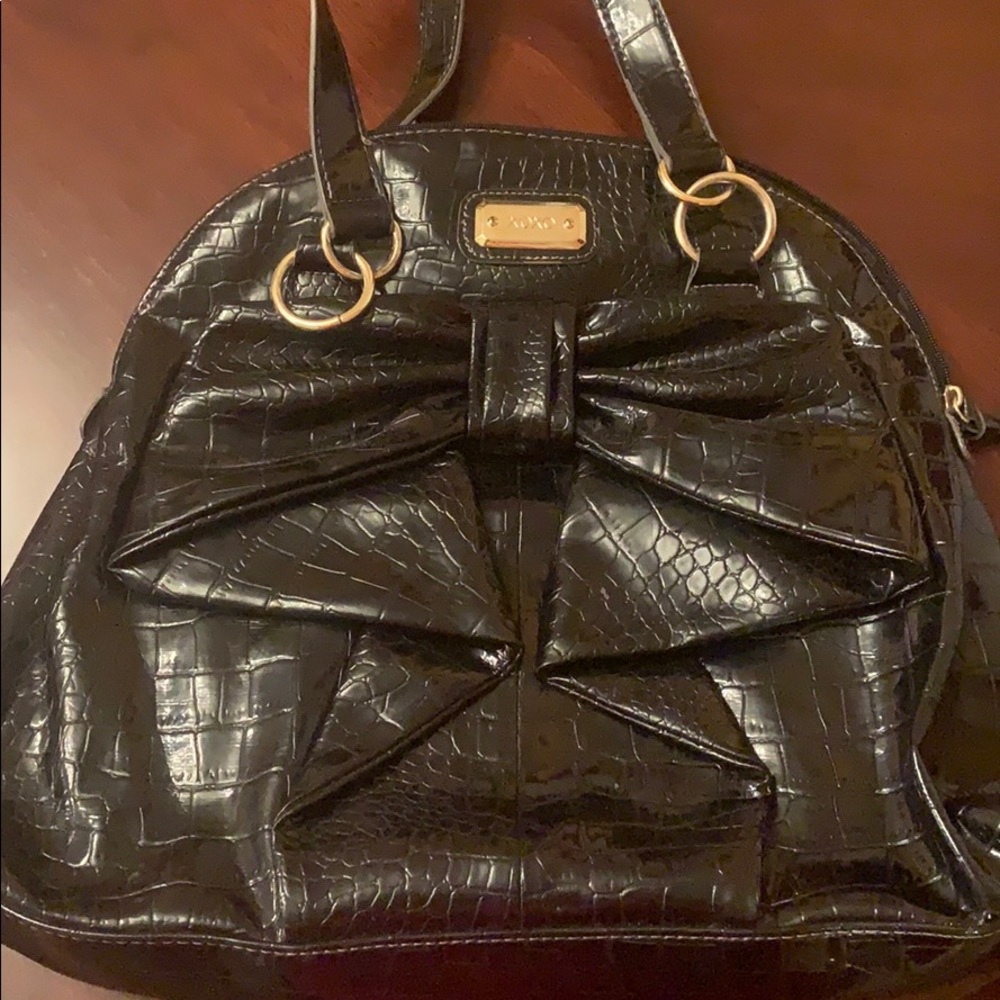 Xoxo patent leather bag